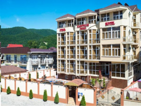 Lazurnoye Okno Hotel